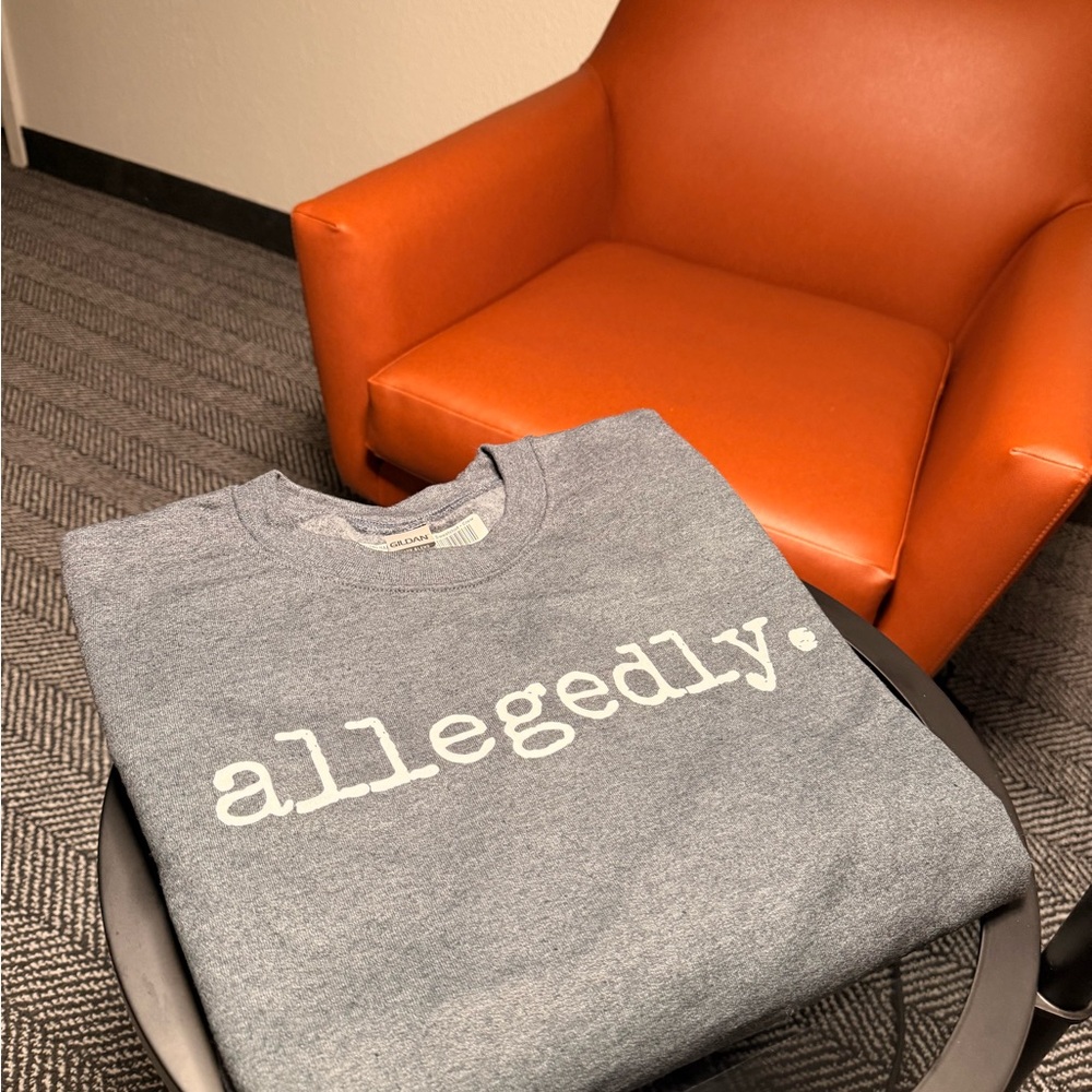 ® Men’s Long Sleeve Crewneck Tee in Heather Gray